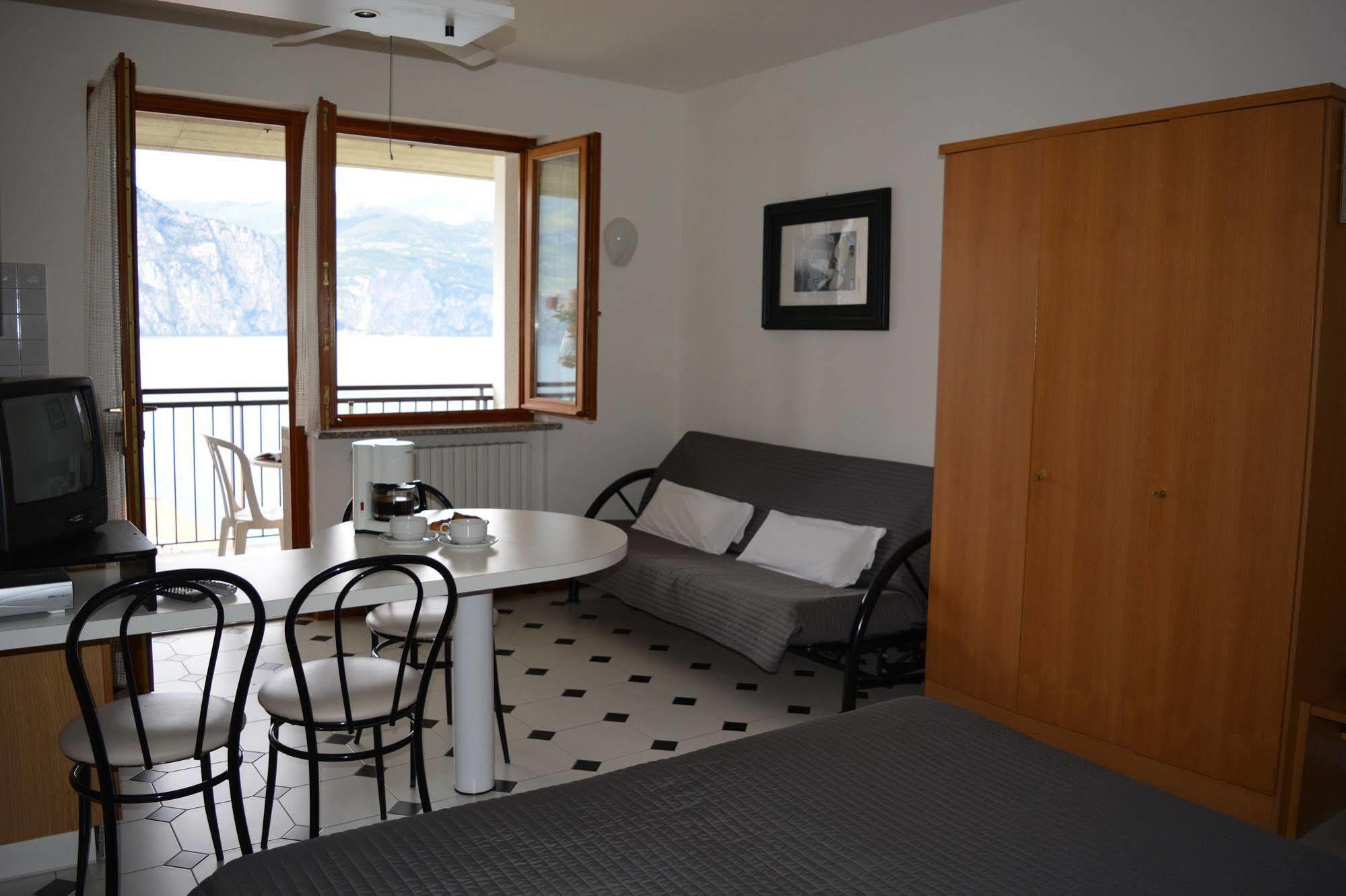 Residence San Vito Brenzone sul Garda Eksteriør bilde